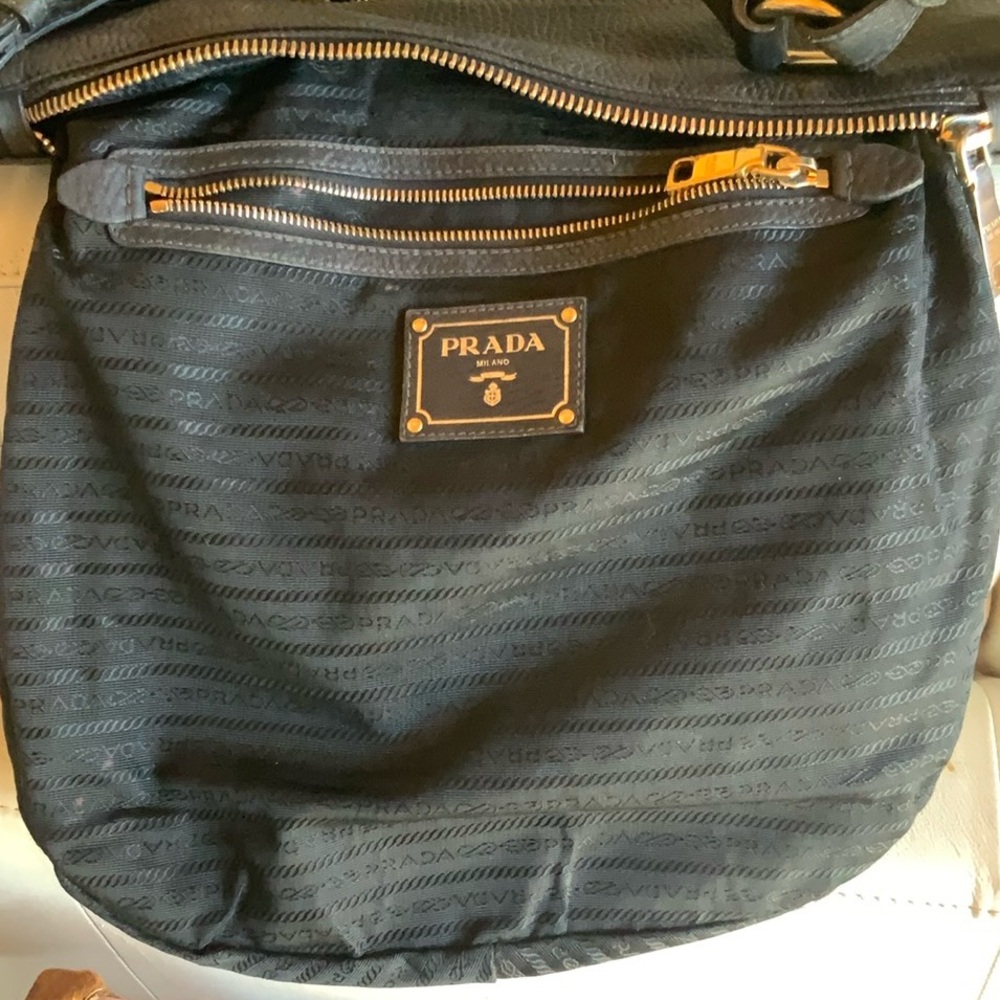 Prada Daino Vintage Shoulder Bag🖤 - Picture 13 of 16